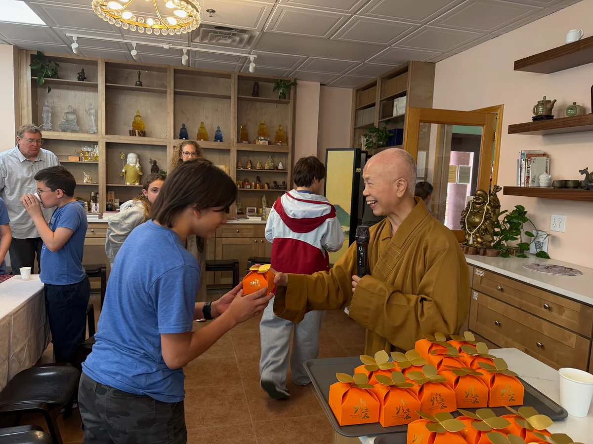 AHB Community School Students Visit Xiang Yun Temple for a Cultural Introduction to Buddhism